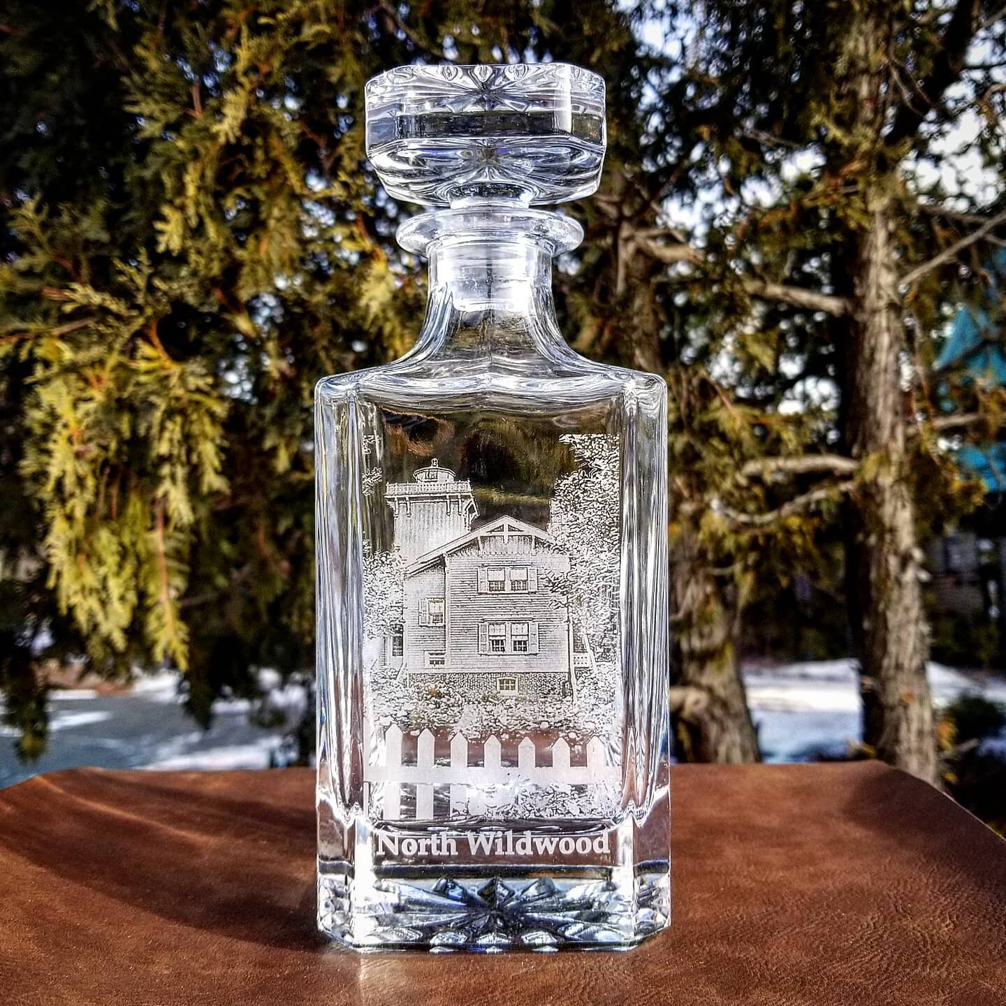Picture glassware makes the perfect house warming gift! 
Make yours at Cutting Edge Boston 
[LINK IN BIO]
.
.
.
.
#housewarming #newhomeowner #firsttimehomebuyer #firsthomebuyer #realestateagent #realtor #realestate #realtorlife #realtorsofinstagram 