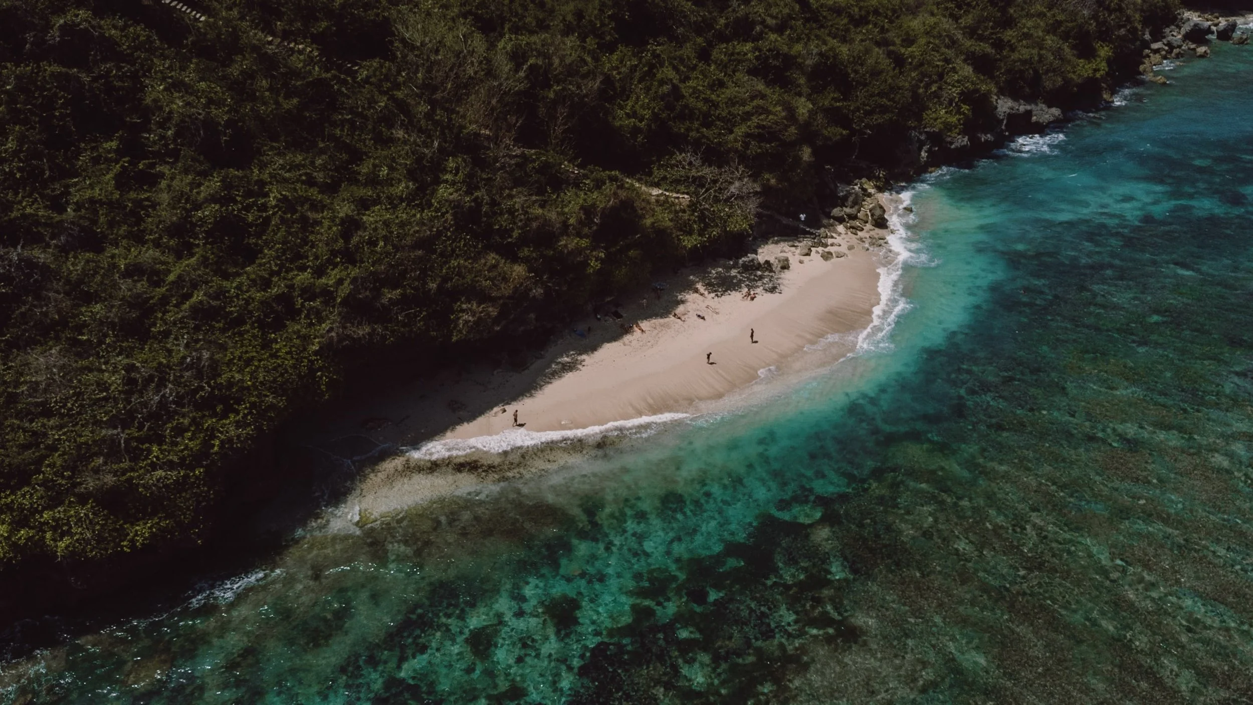 Ultimate Guide to the Best Beaches in Uluwatu Bali | Surf &amp; Things to Do