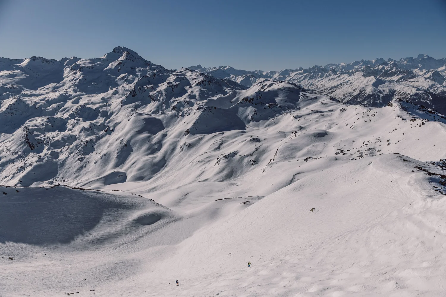 The Complete Guide to Les Menuires Ski Resort France — Finding Our ...