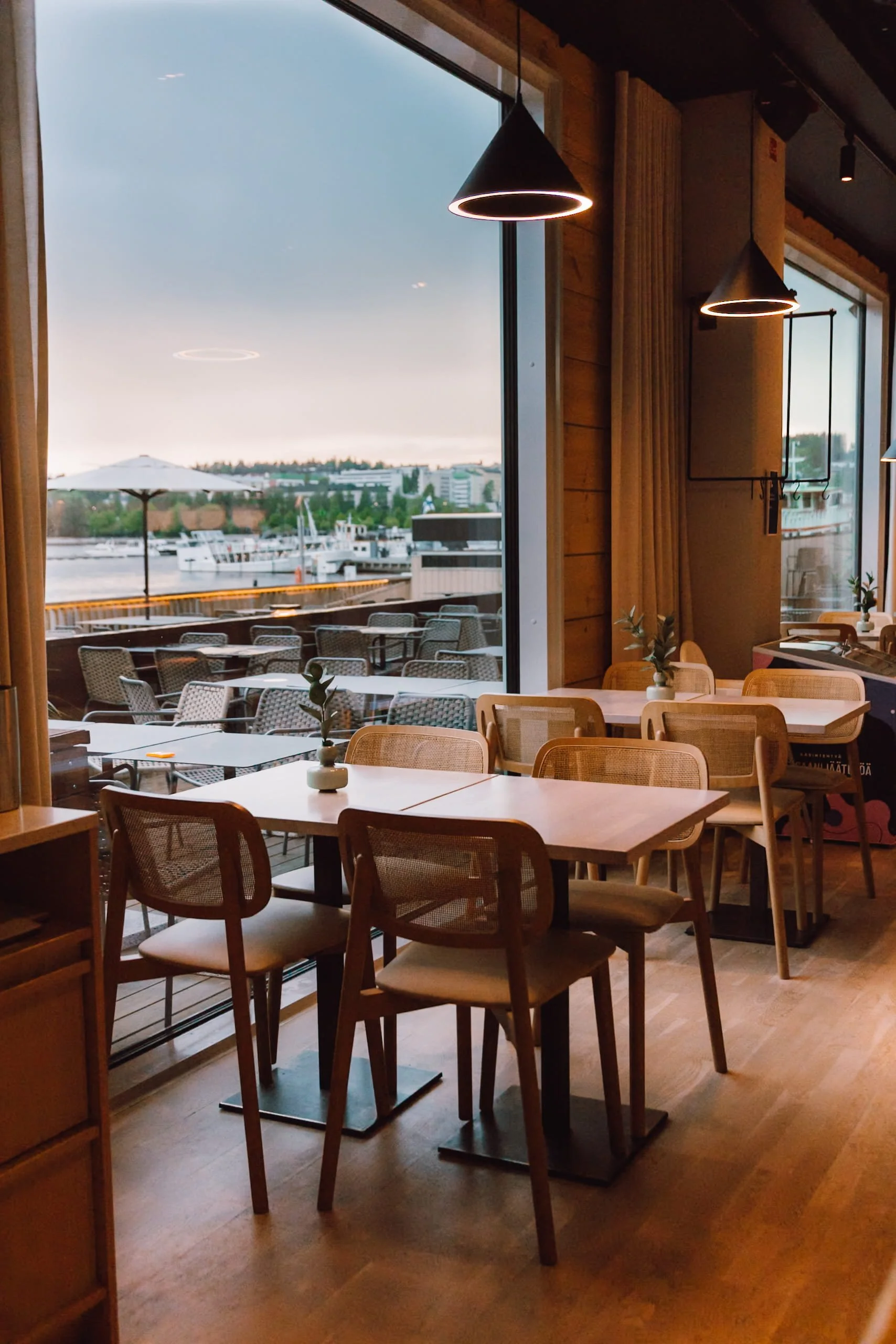 restaurant overlooking harbour at Sataman Viilu in Jyväskylä