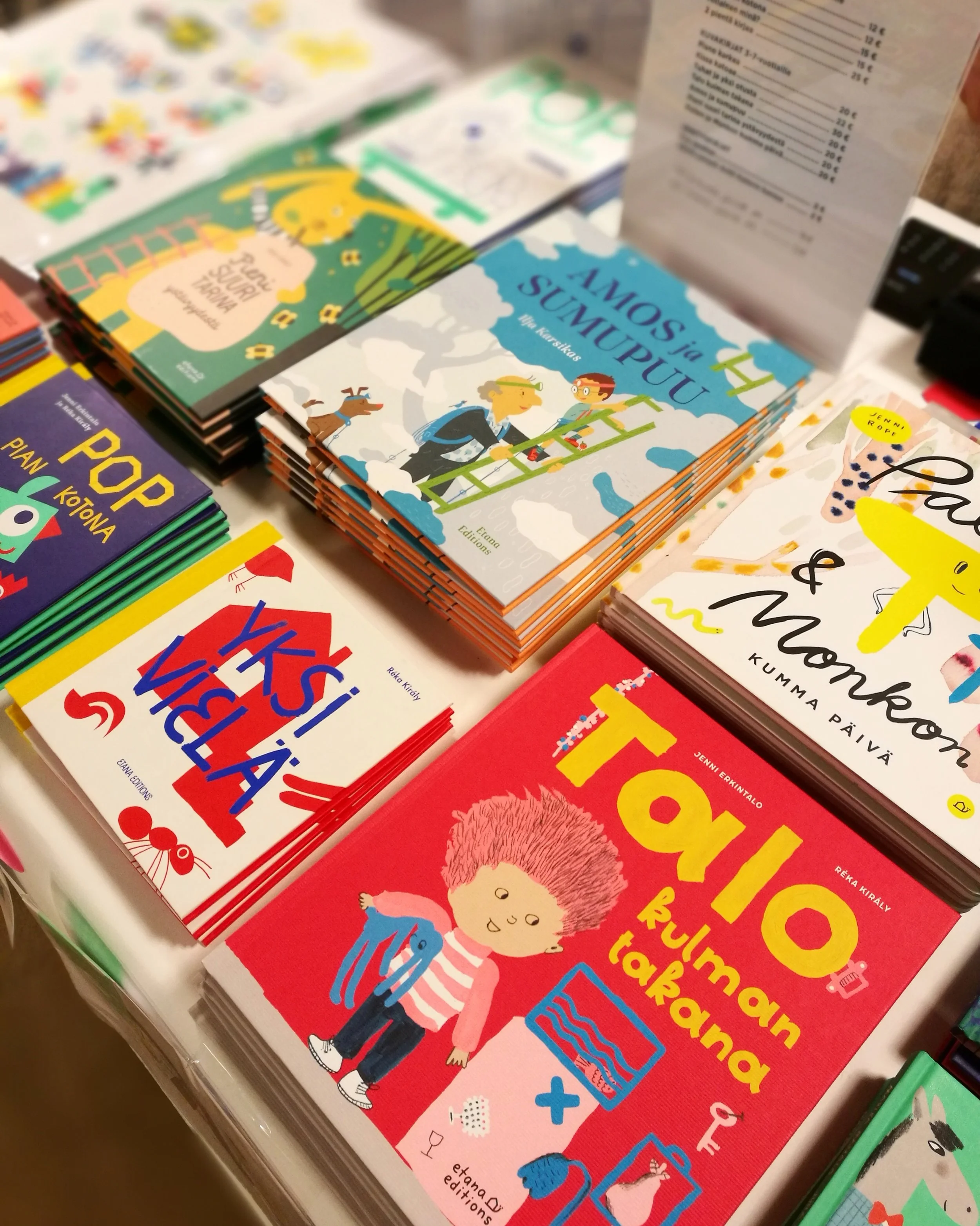 Etana Editionsin lastenkirjoja.