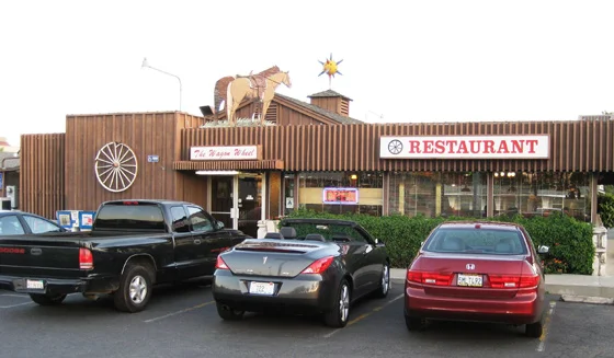 lifesizecutout_horses_escondido_california.jpg
