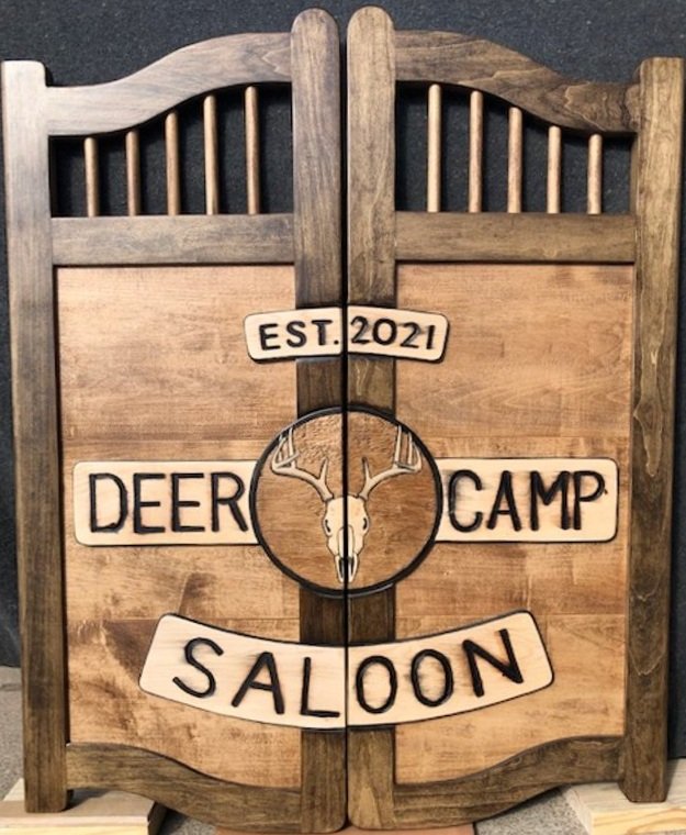 Western+saloon+door+with+deer+skull.jpg