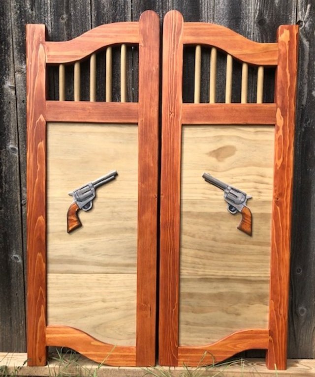 Western+Saloon+doors+with+pistols+-+orange+stain.jpg