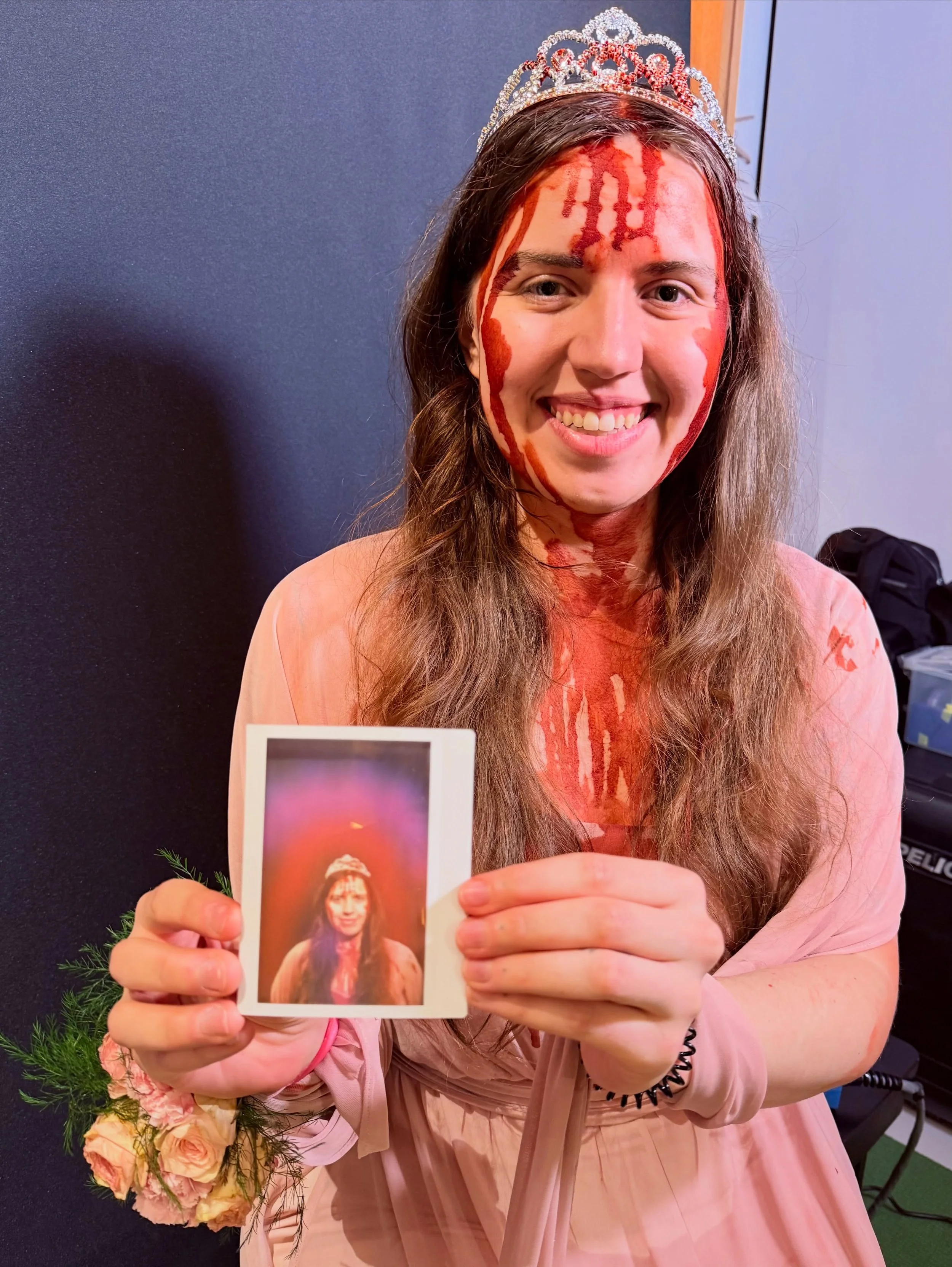 &lsquo;Tis the season. 🩸🩸🩸🌈🩸🩸🩸
#aura #twelvemonthaura #auraphotography #happyhalloween #carrie
