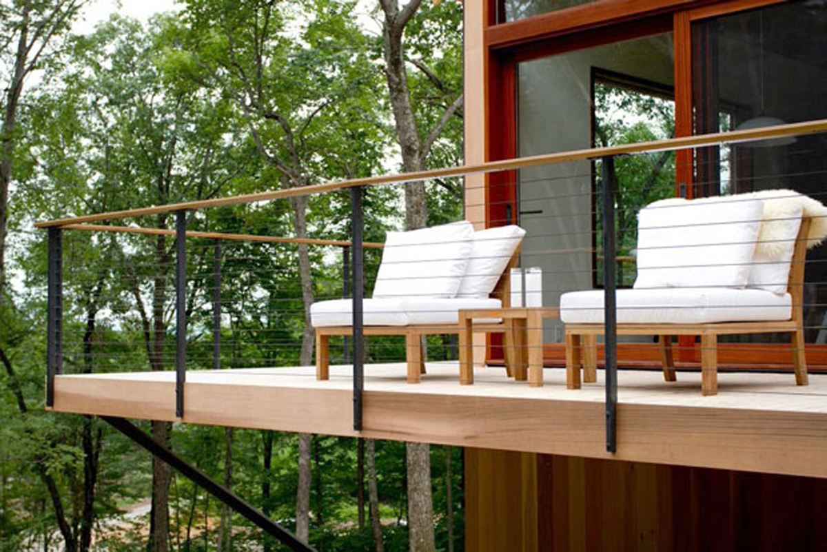 Custom Steel & Cable Railing Systems