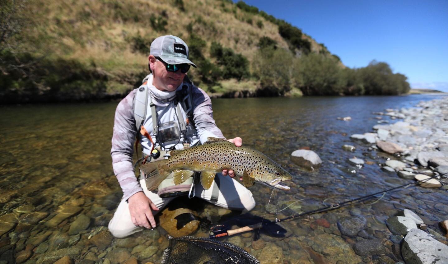 On cruise mode today checking out water I haven&rsquo;t fished for a while. It didn&rsquo;t disappoint. 

@fiordland_fishing_guide 
@gincleartravel 
@manic_tackle_project 

#newzealand #flyfishingnewzealand #flyfishingnz #guides #guidedfishing #brown