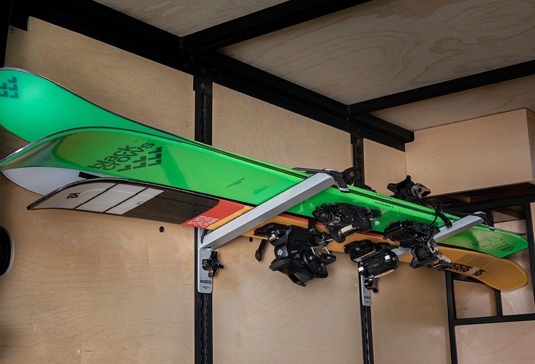 ❄Snow is falling!!! Ski season is here.❄

Get your winter gear storage dialed in with a set of our Ski &amp; Snowboard racks. They mount on vertically installed L-track and are super easy to move or remove. The bungee strap keeps you gear tied down w