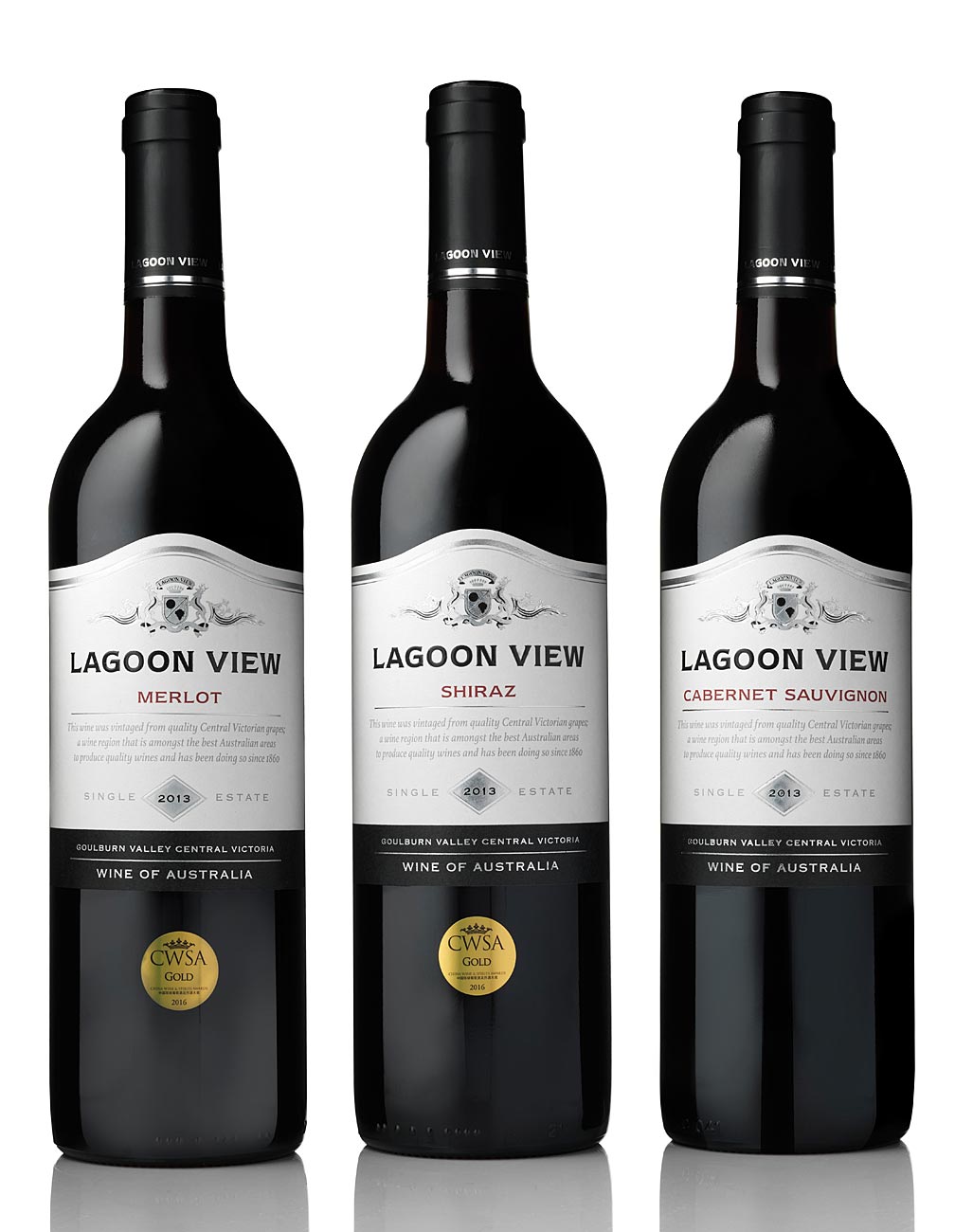 lagoon-view-wine-bottle-photography.jpg