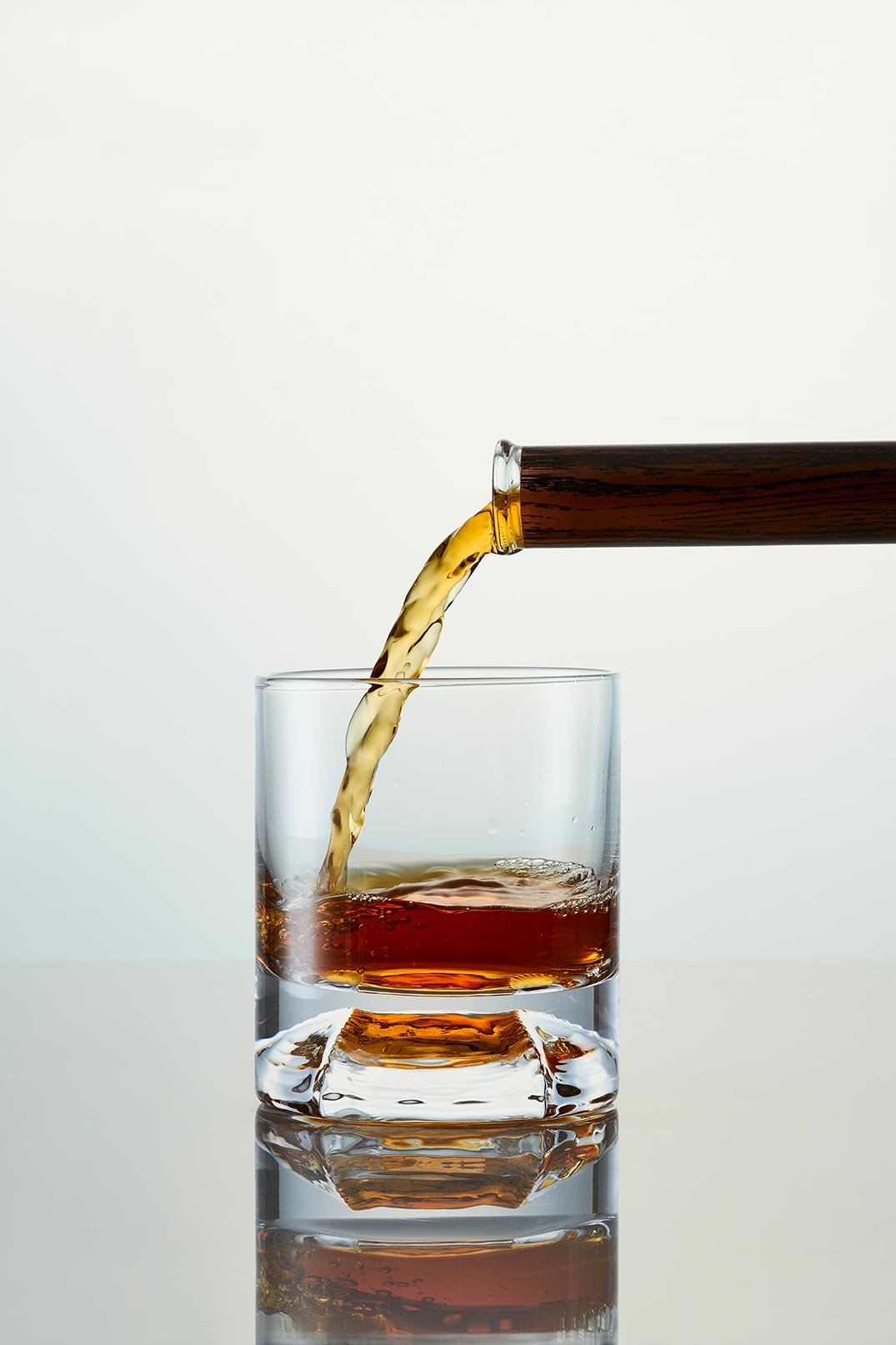 Whiskey-decanter-creative-product-photography-2.jpg