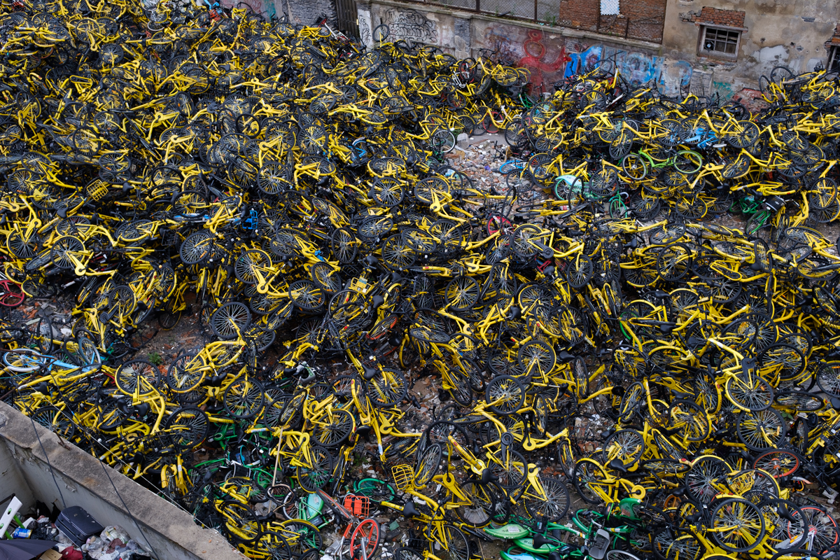 HuLab-Portfolio-Graveyard-of-Yellow-Bikes-20180603-09.jpg