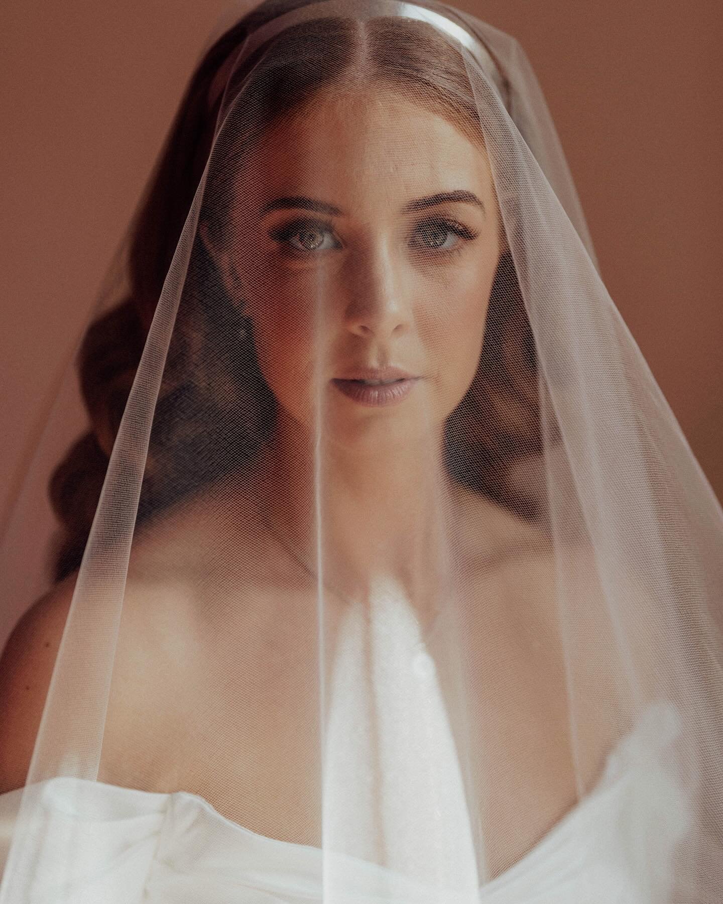 Felicity + Nicholas ❤️

All the Autumn 🍂 goodness for this incredible day captured so beautifully by the fabulous @timewithalex.co 

Hair @gaetanamarjas 
Make up @samantharuby_mua 
Flowers @sherunswildflowers 
Celebrant @penelope_adelaide_celebrant 