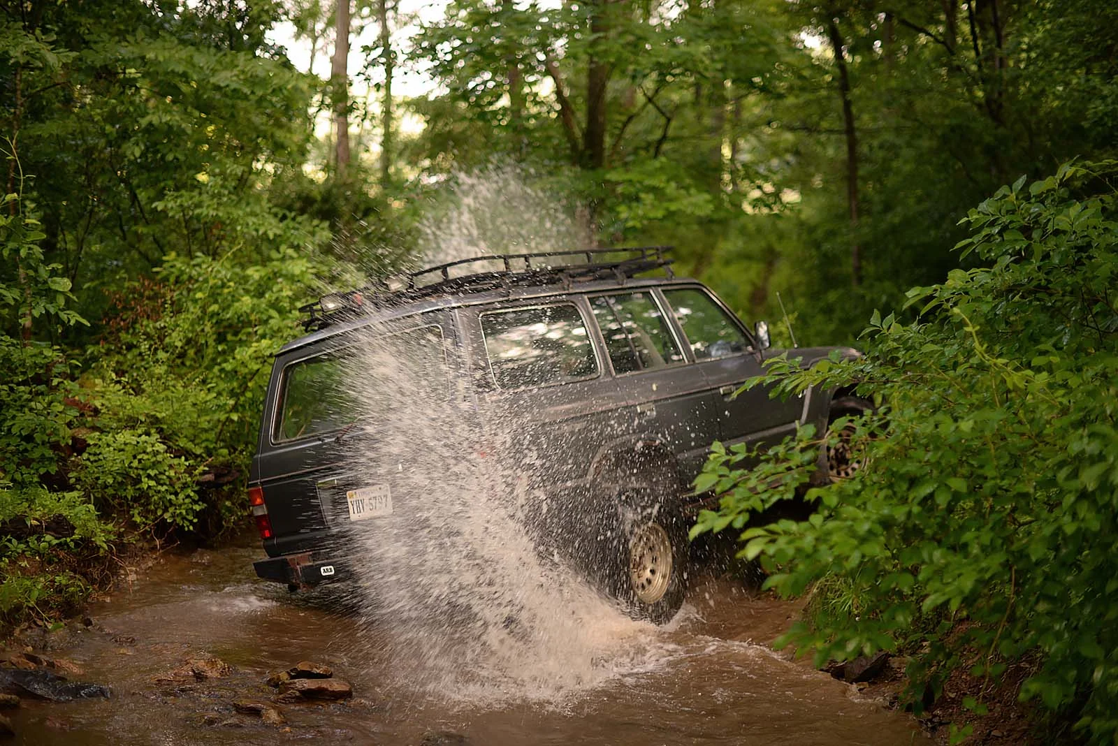 1990-Toyota-LJ70-Land_Cruiser_Context (8).jpg