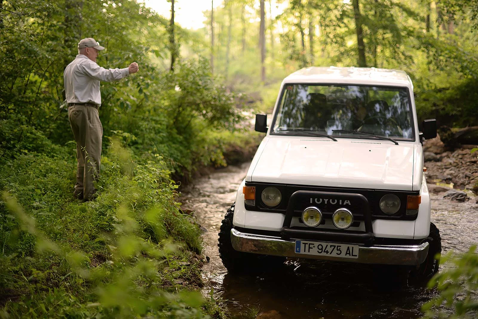 1990-Toyota-LJ70-Land_Cruiser_Context (11).jpg