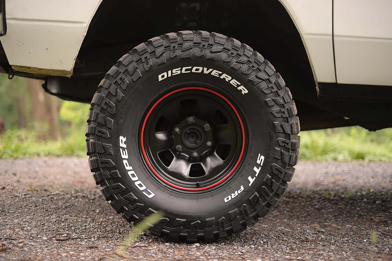 1990-Toyota-LJ70-Land_Cruiser_Exterior-Detail (4).jpg
