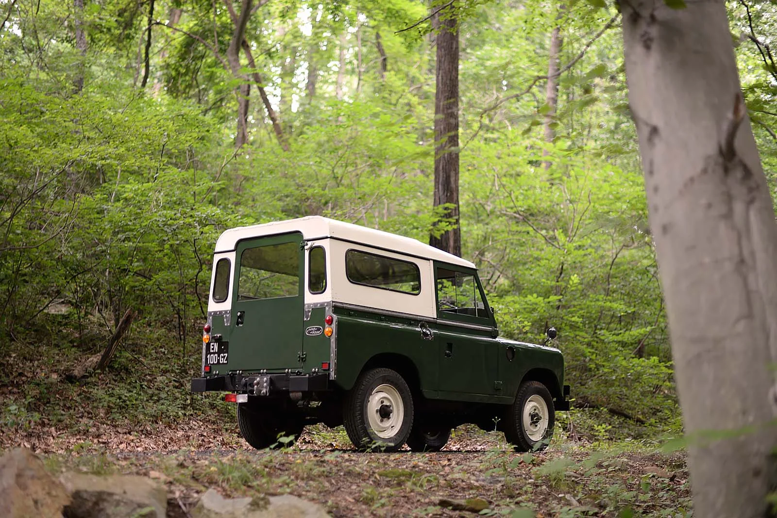 1974 Land Rover Series-III 88 - Commonwealth Classics
