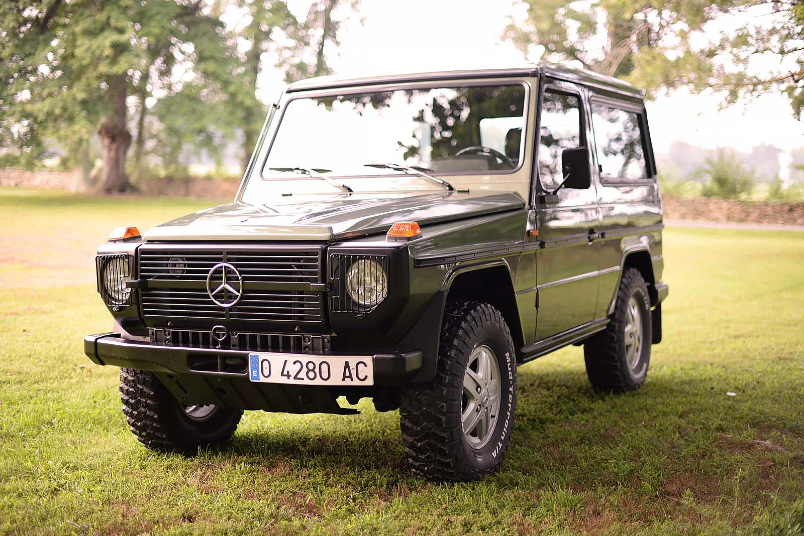 1984_Mercedes-Benz_300GD_exteroir (15).jpg