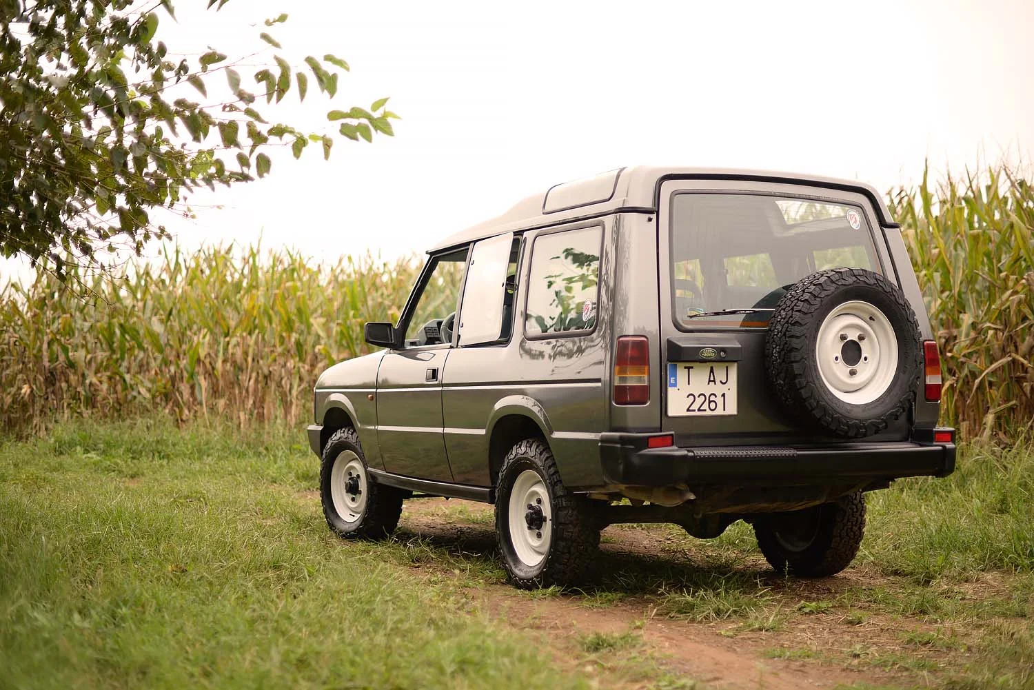 1992_Land-Rover_Discovery_200Tdi-Exterior (12).jpg