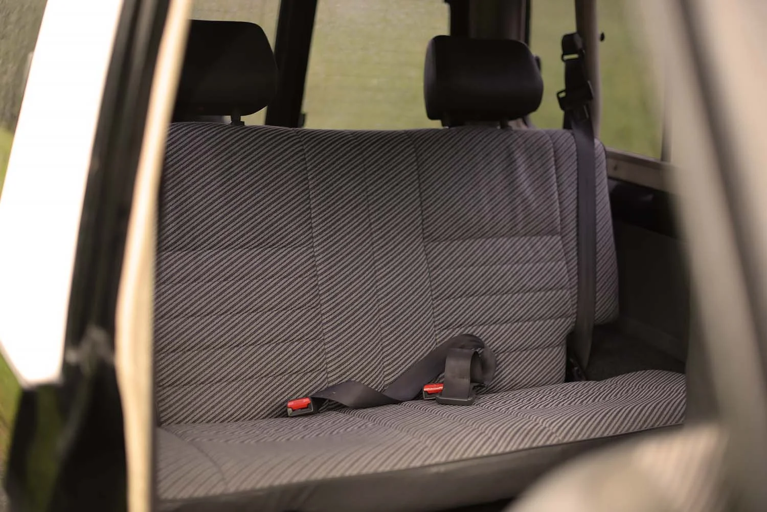 1991_Toyota_LJ73_Land-Cruiser_interior (5).jpg