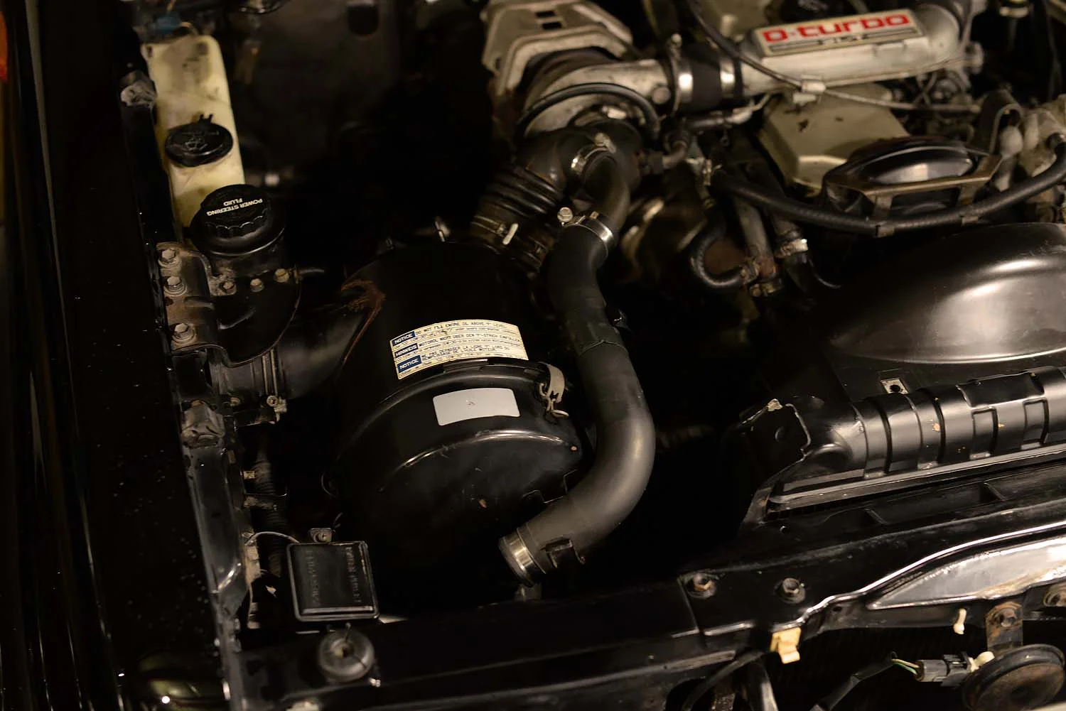 1991_Toyota_LJ73_Land-Cruiser_engine (2).jpg