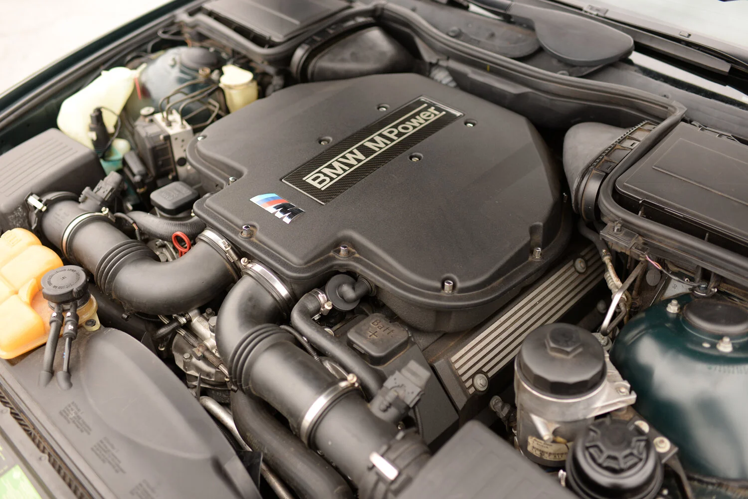 2001 BMW M5 - Commonwealth Classics