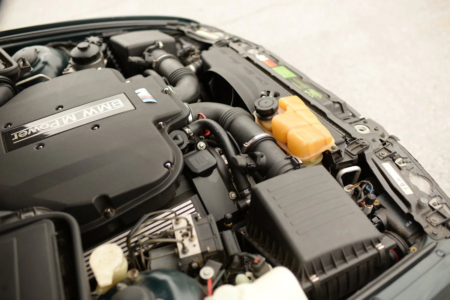 2001 BMW M5 - Commonwealth Classics