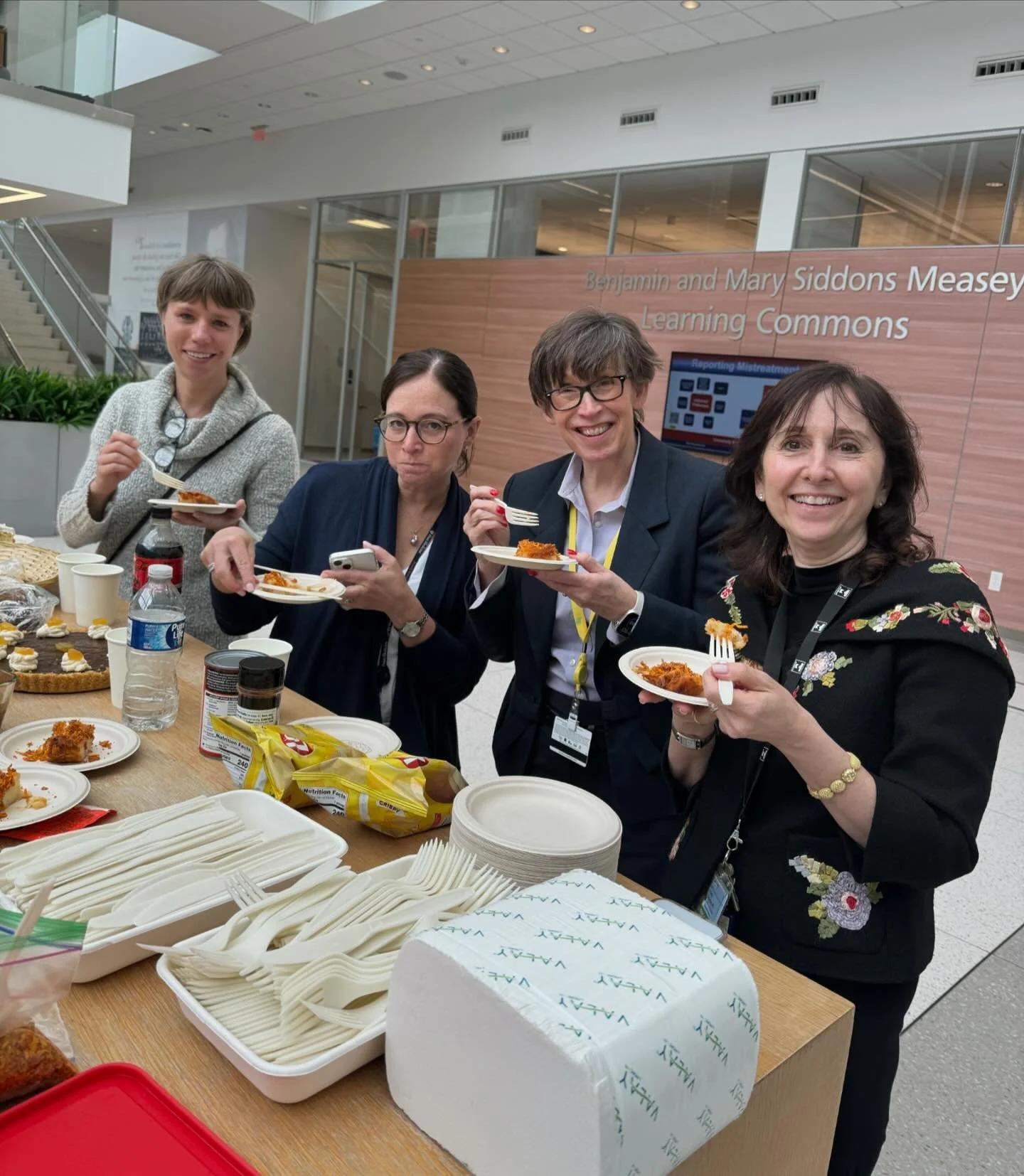 🏆DAY 2 OF HOUSE CUP was our CHOPPED-style cooking/baking competition! 👨🏻&zwj;🍳👩🏽&zwj;🍳🧑🏾&zwj;🍳Our talented students cheffed it up and creatively incorporated the most random ingredients into a dish that was worthy of applause. ❗️Our SPIRIT 