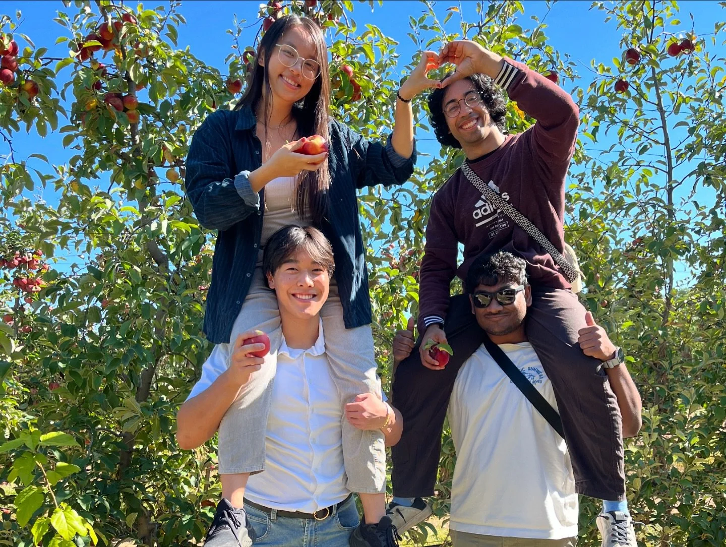 🍁Shoutout to the Whisktakers for sponsoring a trip for our students to go apple picking!🍁🍎 It was the perfect way to kick off the Fall season😊