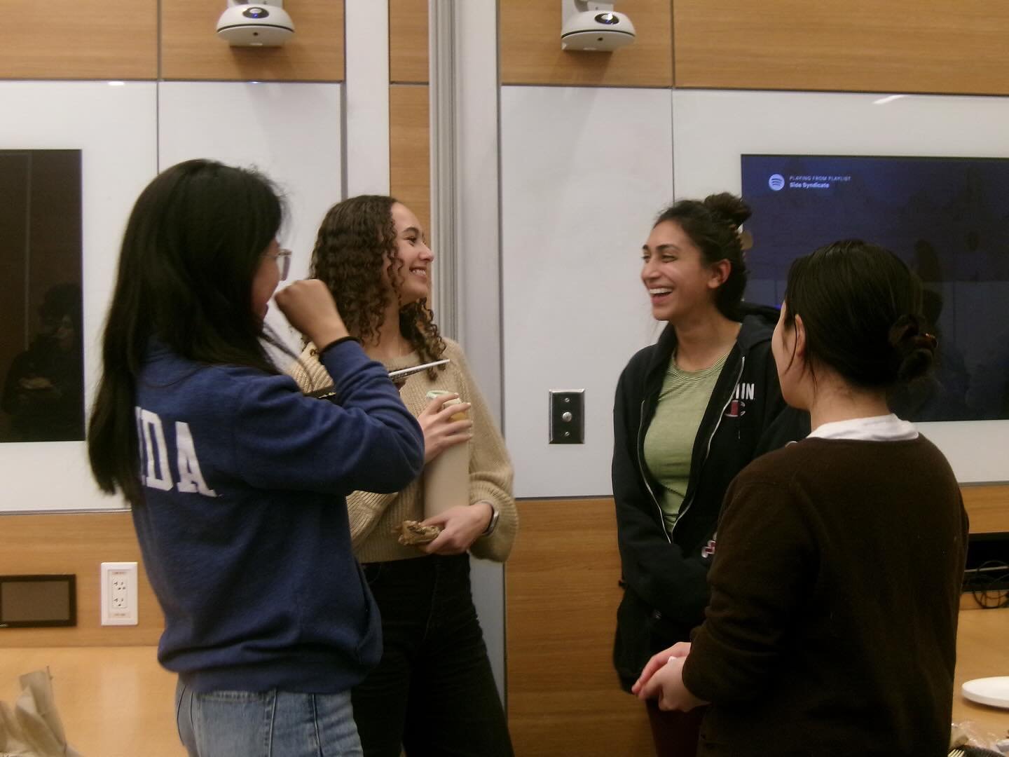 Food, music, and community at the Cultural Exchange Mixer! A great time celebrating culture and connection made possible LMSA, SNMA, APAMSA, and SAMoSA