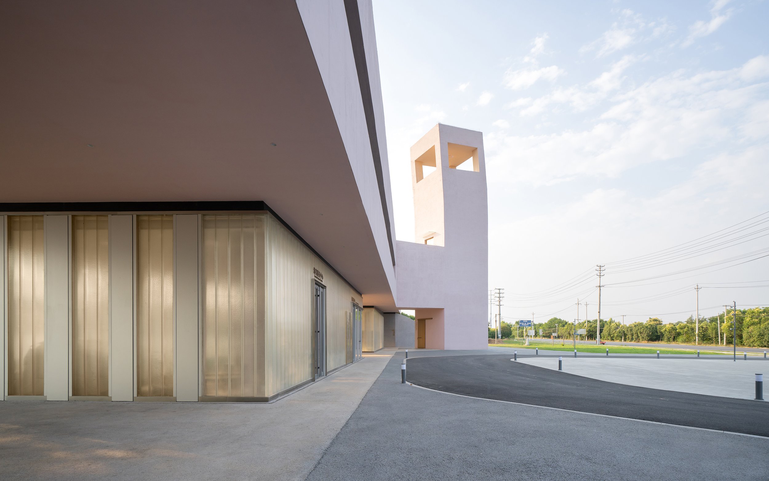 9-首层公共服务“盒子”和绿色开放空间 Ground level public services boxes and green open spaces. ©张超 Chao Zhang.jpg