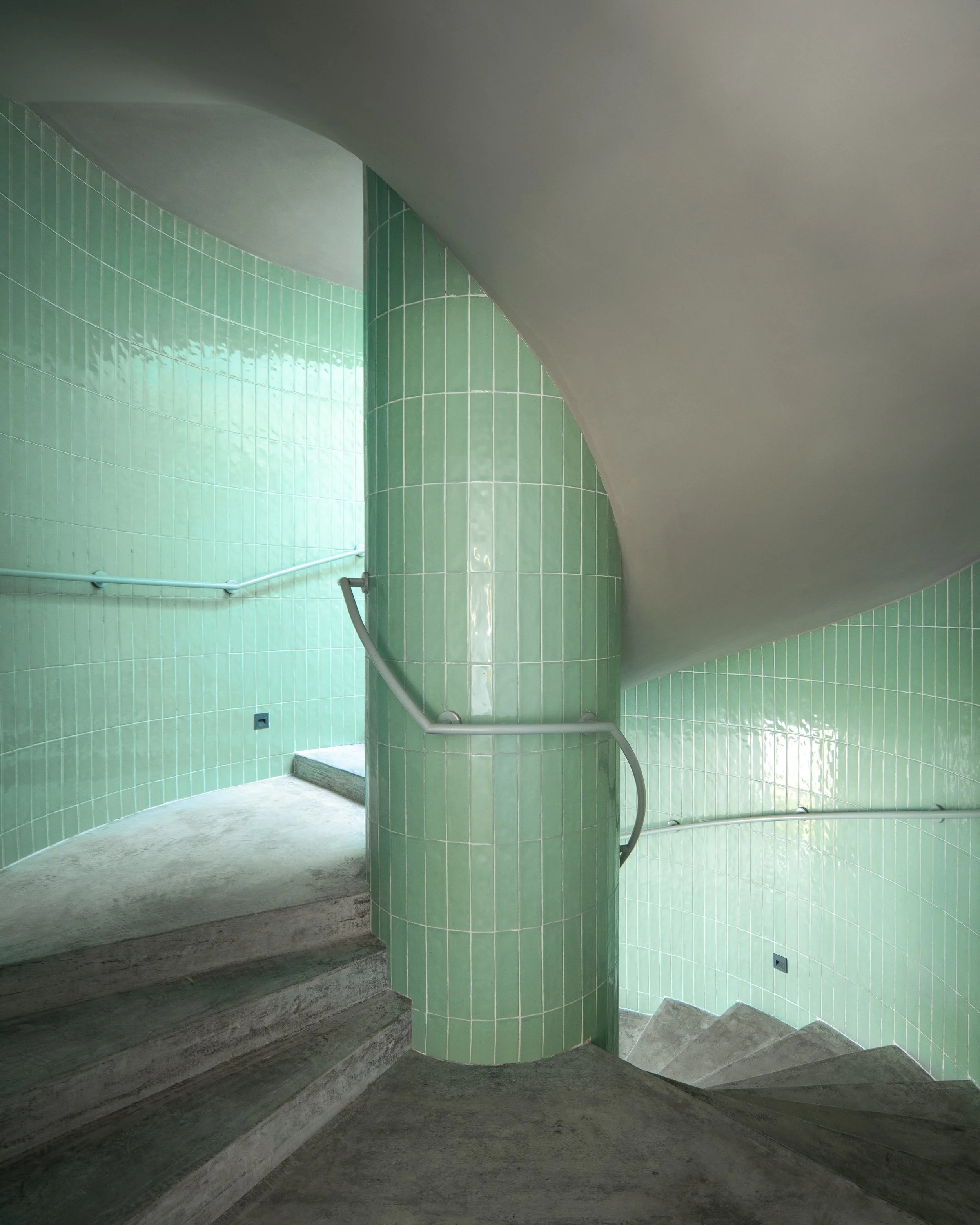 28-楼梯间内部 Inside the spiral stairwell ©张超 Chao Zhang.jpg