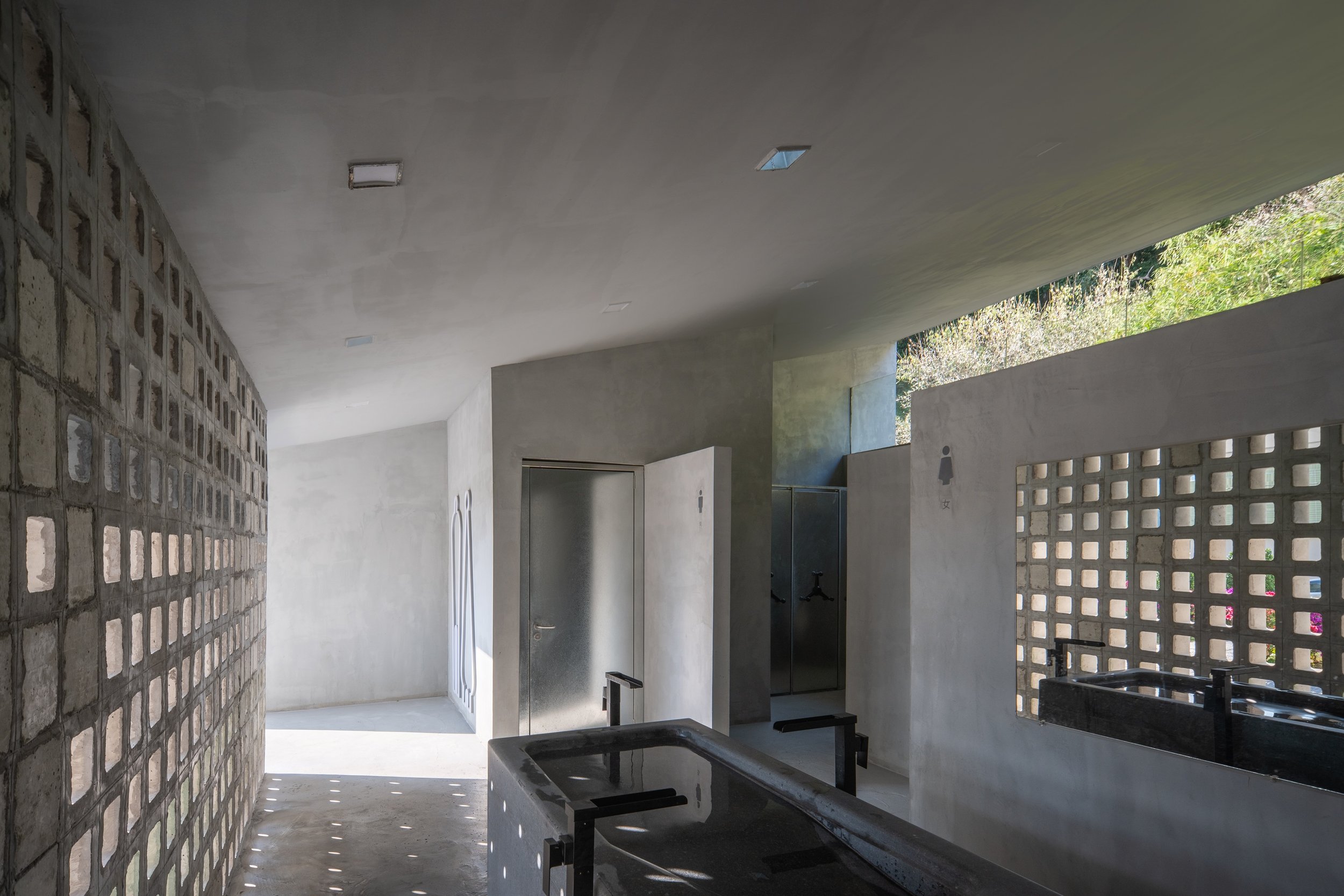20-四个方位凿壁借光打造多维度室内光影效果 Multi-dimensionally borrowed light inside@张超 Chao Zhang.jpg