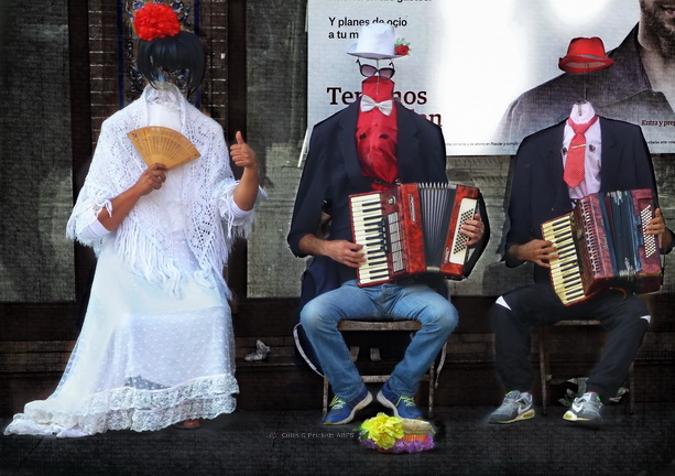 MG035 - Street Performers in Seville"