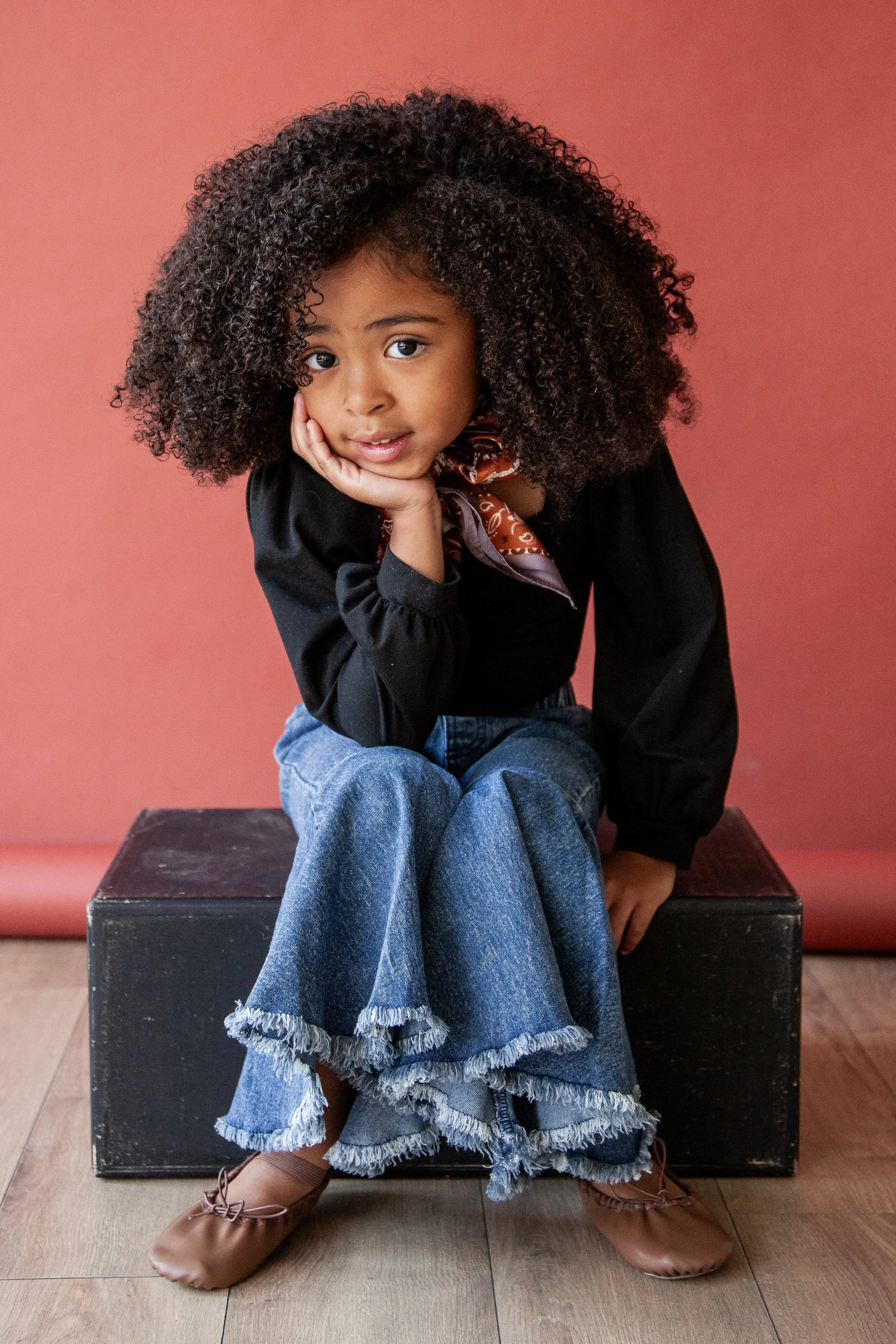 250601_Danyella_Wallflower_kidslifestylephotographer_0186.jpg