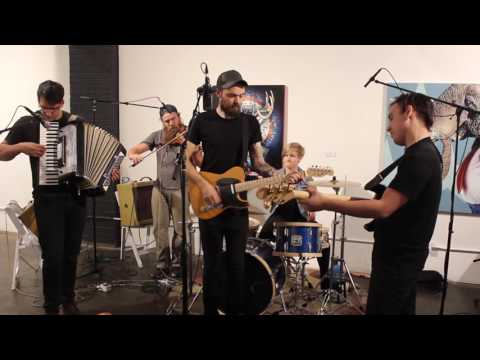 Headroom Sessions NO. 2 - Two Tone Wolf Pack