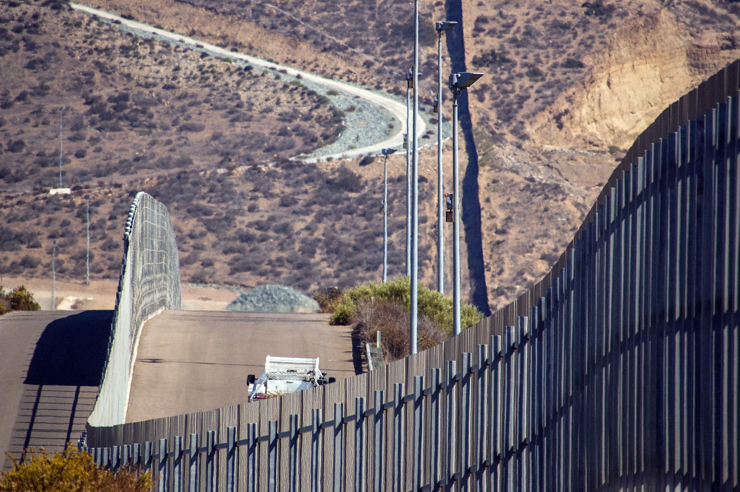 002 The CA Border Fence.jpg