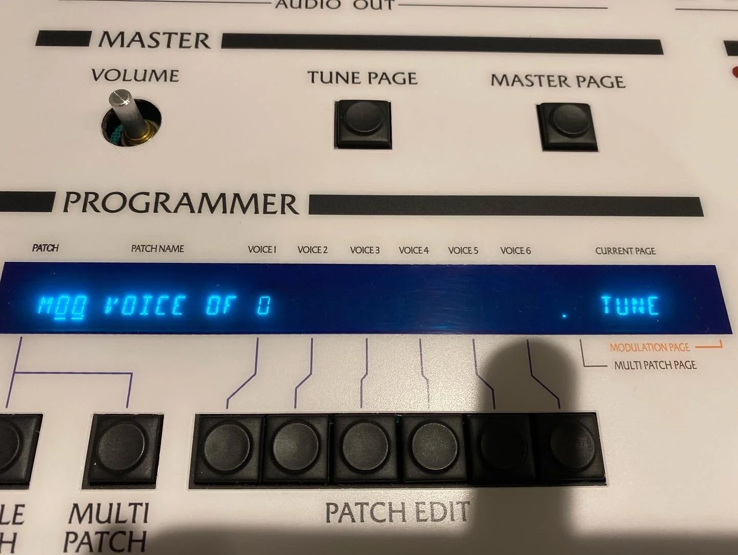 AAD58C21-E5C3-4B47-A6EA-1D72B65E0537