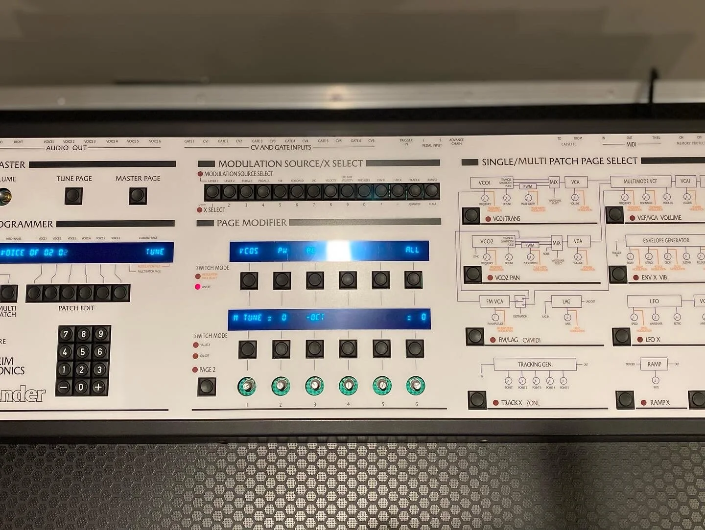 064DEE0D-ED95-4A1B-ADFF-E815E63CD3B6