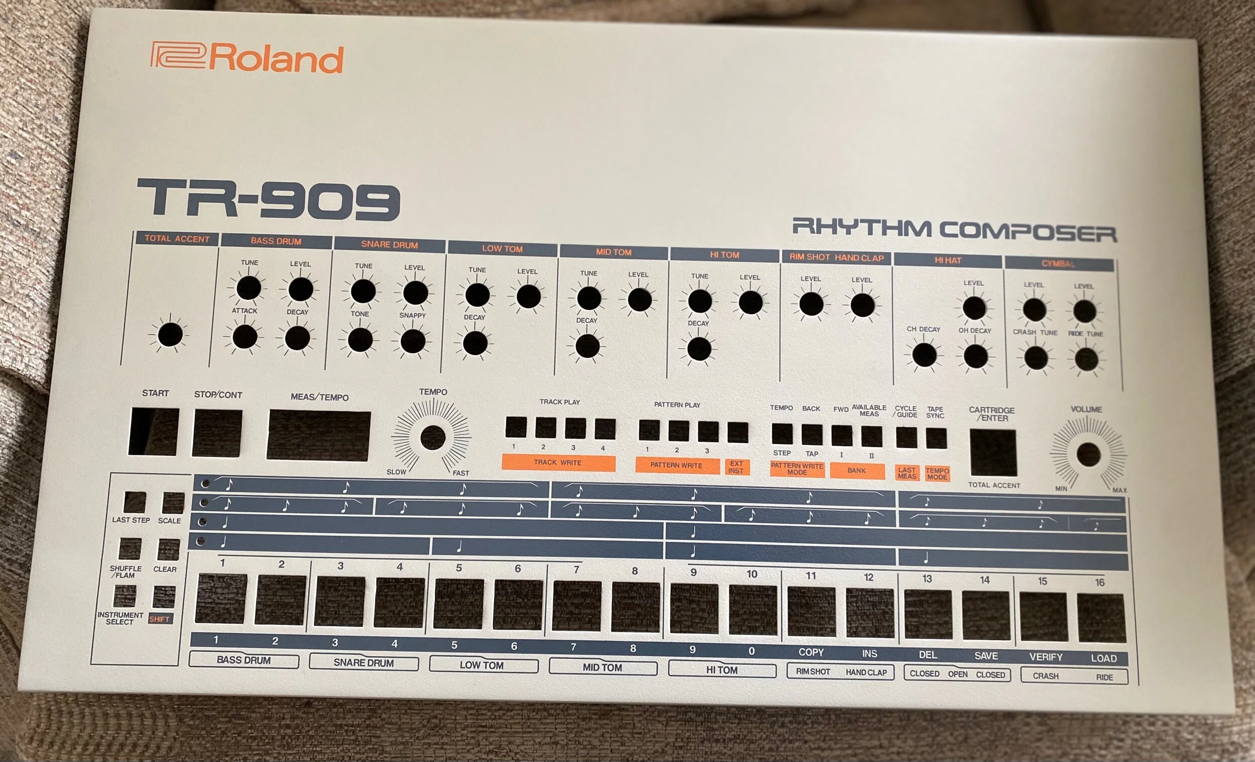 70DD3716-9ED2-482B-A097-93438ED339D1