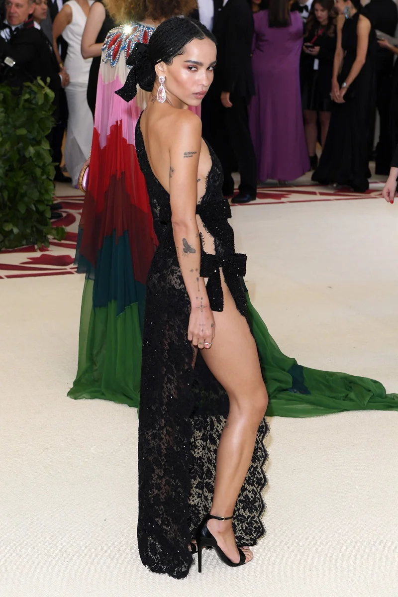 zoe-kravitz-wardrobe-malfunction-dress-met-gala-2018-rex-embed.jpg