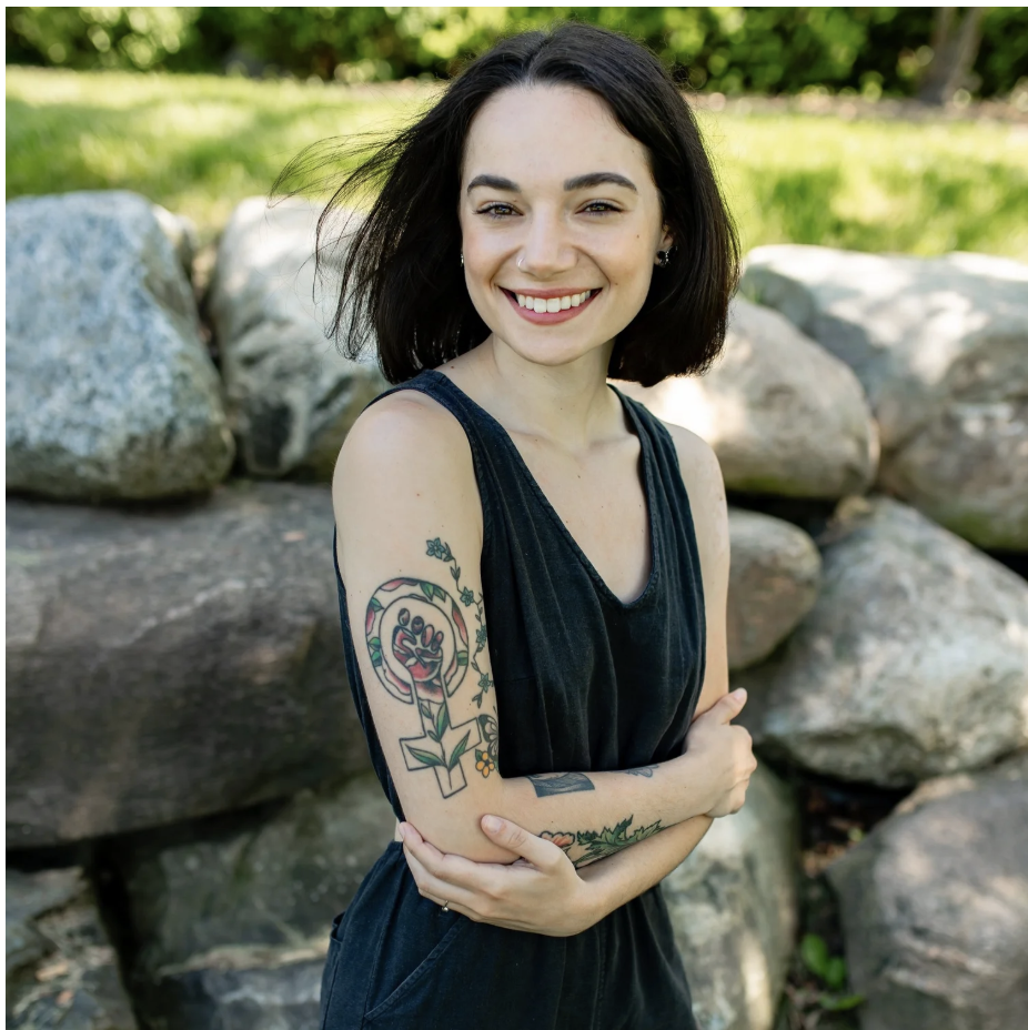 photo of limited licensed social worker, Dalia, smiling at the camera for her staff spotlight post