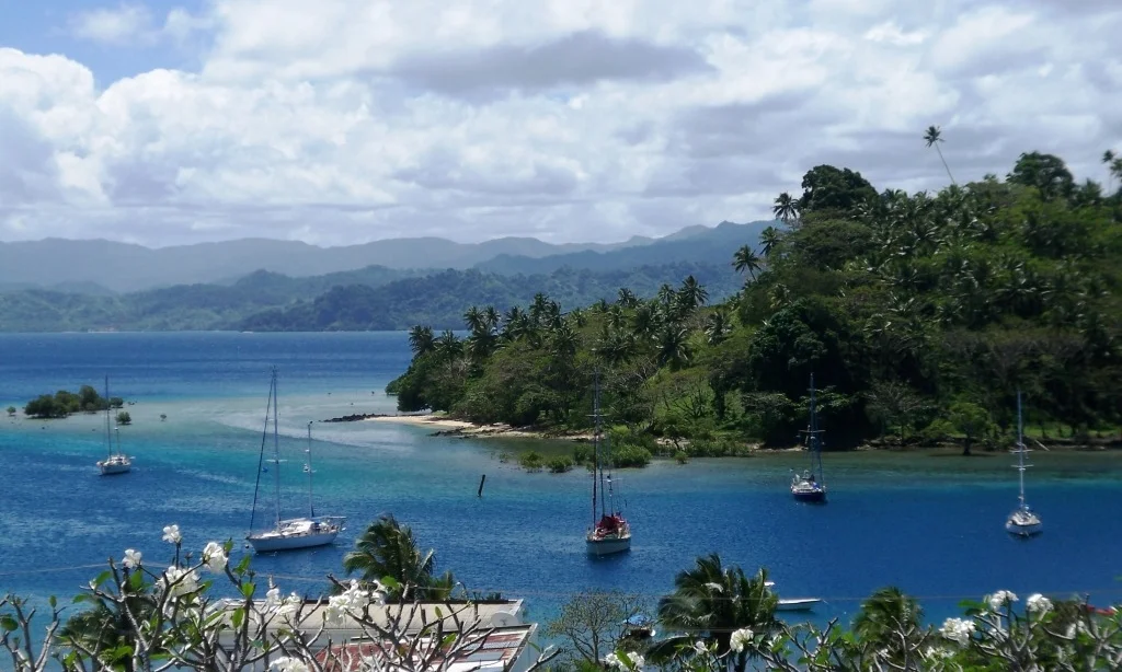 savusavu-fiji.jpg