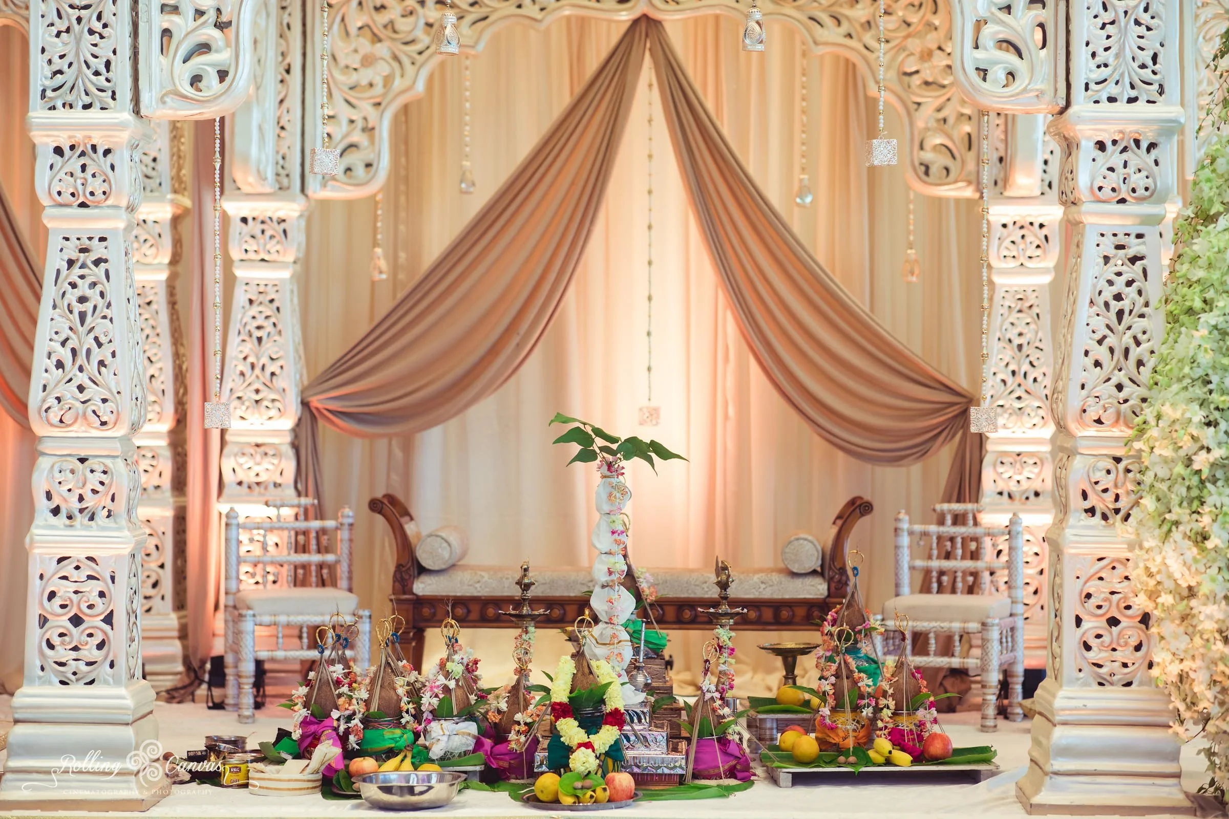 Wedding_Photography_Sydney_Rolling_Canvas_Presentation_Hindu_Ceremony_Mandap_Hyatt_Regency_Floral_Design-57067.jpg