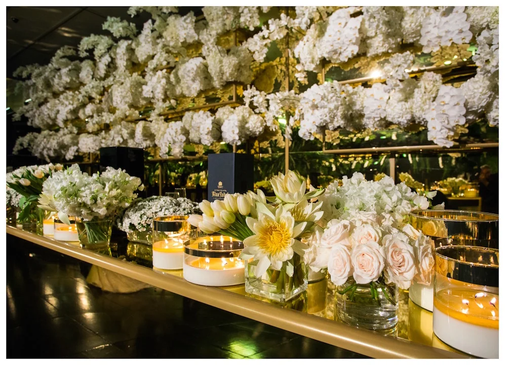 Waterview_custom_gold_mirror_acrylic_bridal_table_backdrop.jpg