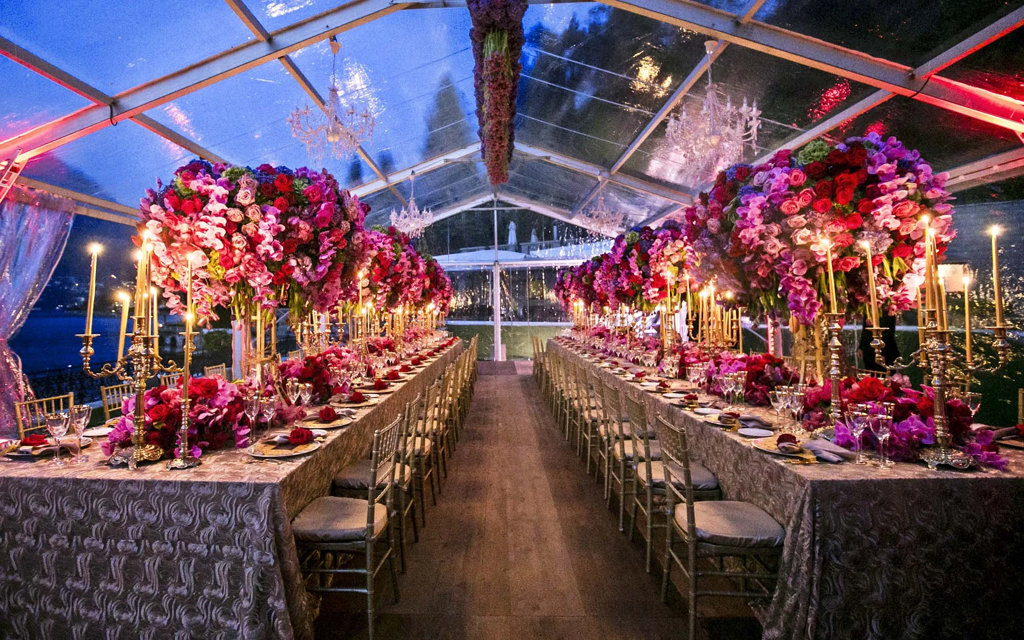 Lake Como_ Gold_Emma_luxury_linen_table_setting_king_table_centrepeice_gold_candelabra.jpg