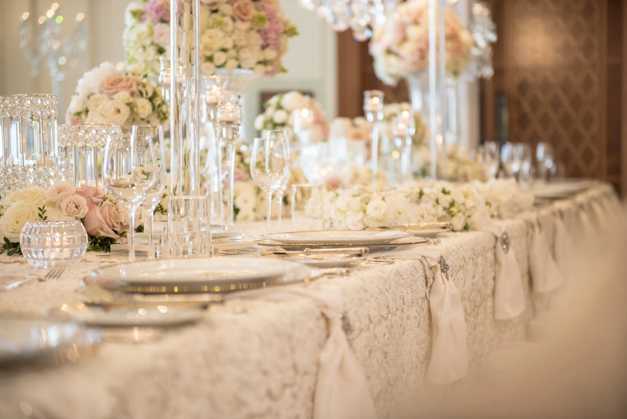 Hire_Ivory_rose_luxury_linen_sydney_wedding_decor_event_Versace_Decor_table_setting_gold_charger_plates_crystal.jpg