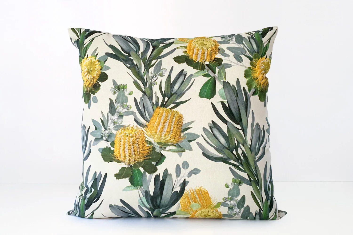 Scarlet Gold light 65 cushion