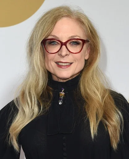 NECKLACE AND BLACK .jpg