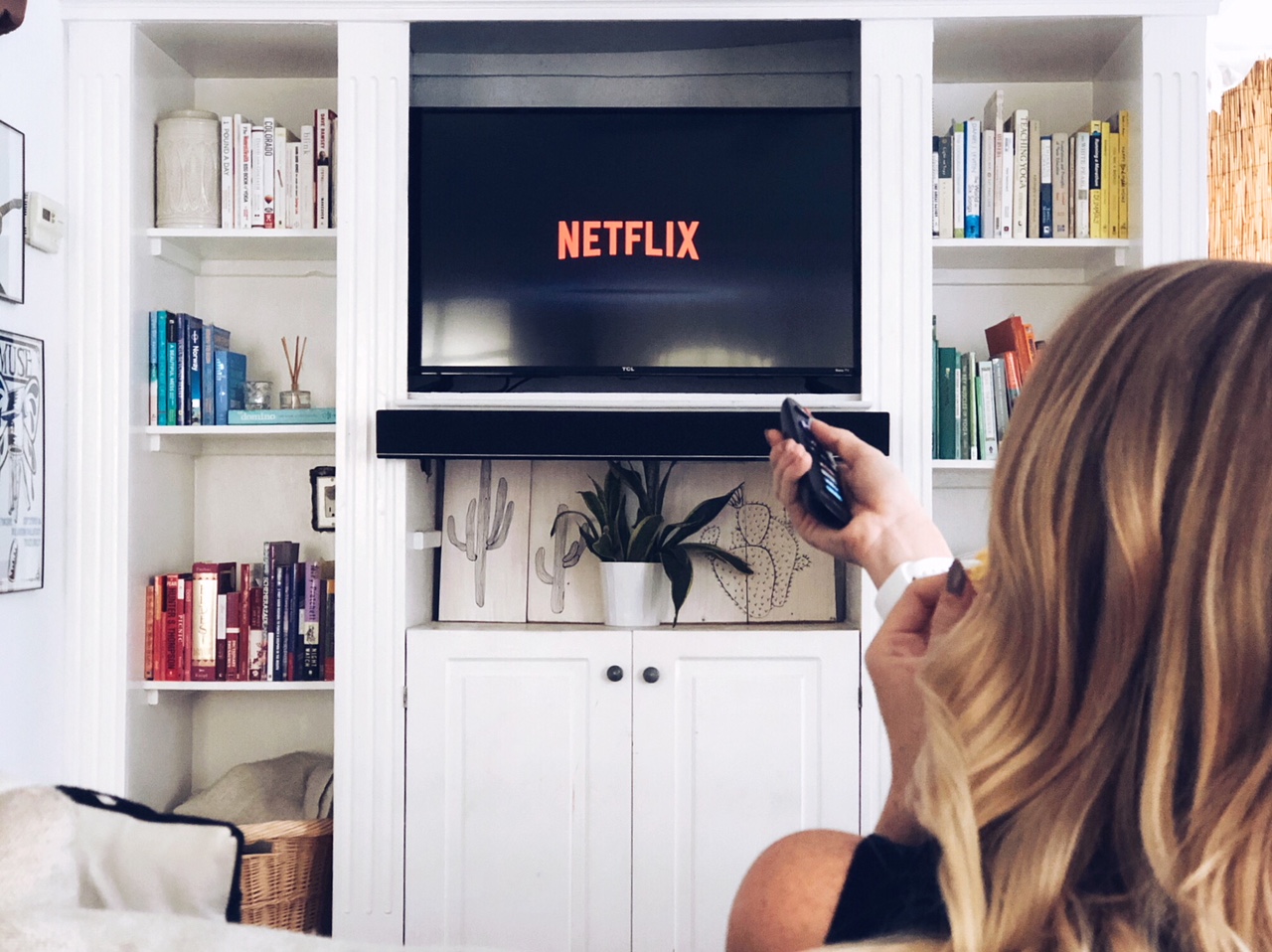 Binge Worthy Hulu/Netflix Shows