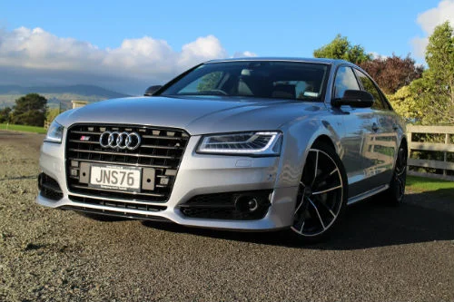 S8 Plus and RS7 Performance: Bye-bye bahnstormers